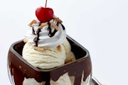 Order Hot Fudge Sundae food online from The Cheesecake Factory store, Columbus on bringmethat.com