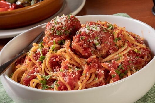 Spaghetti & Polpette (Lunch - Pastas & Entrées)