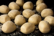 Order Take & Bake Made-From-Scratch Yeast Rolls food online from Logan's Roadhouse store, Wichita on bringmethat.com