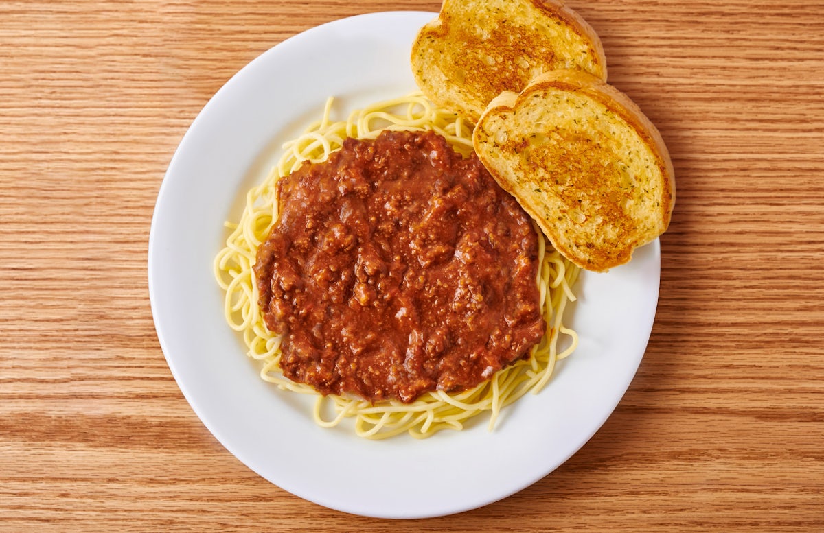 Spaghetti with Garlic Bread