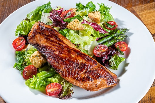 Short Smoked Grilled Salmon Salad