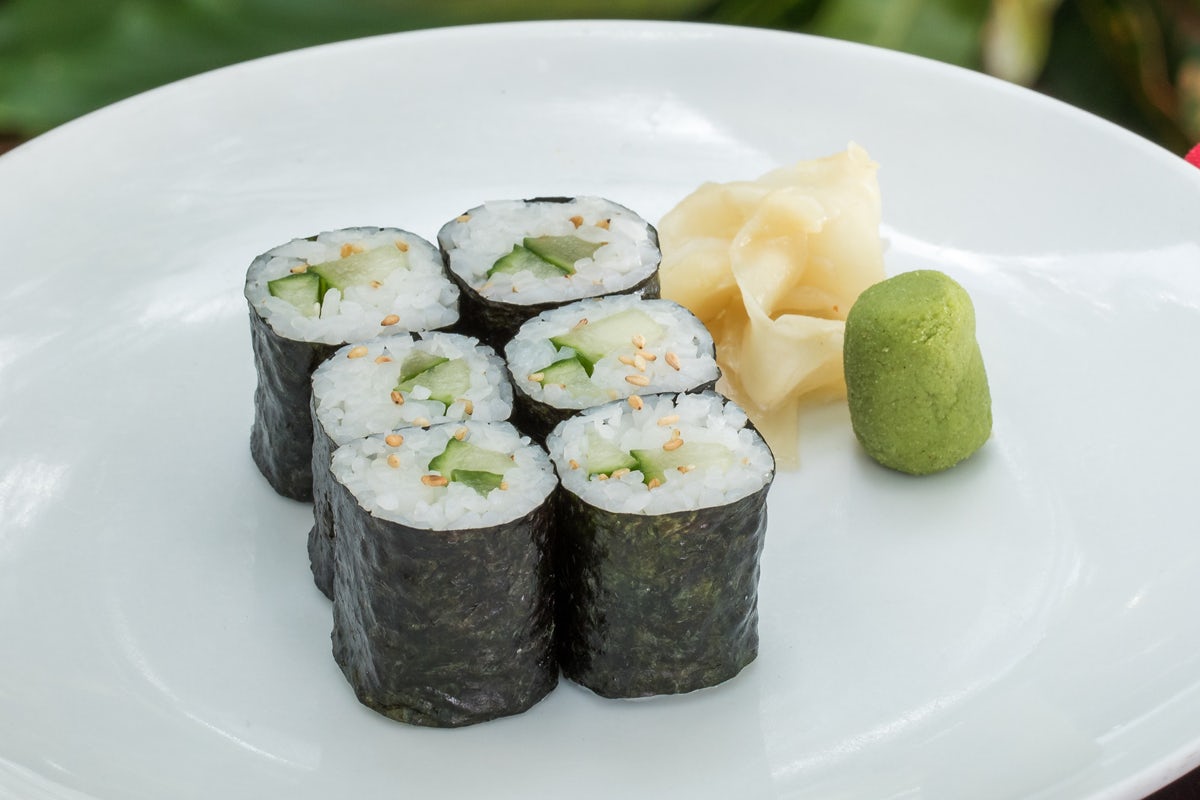 CUCUMBER ROLL