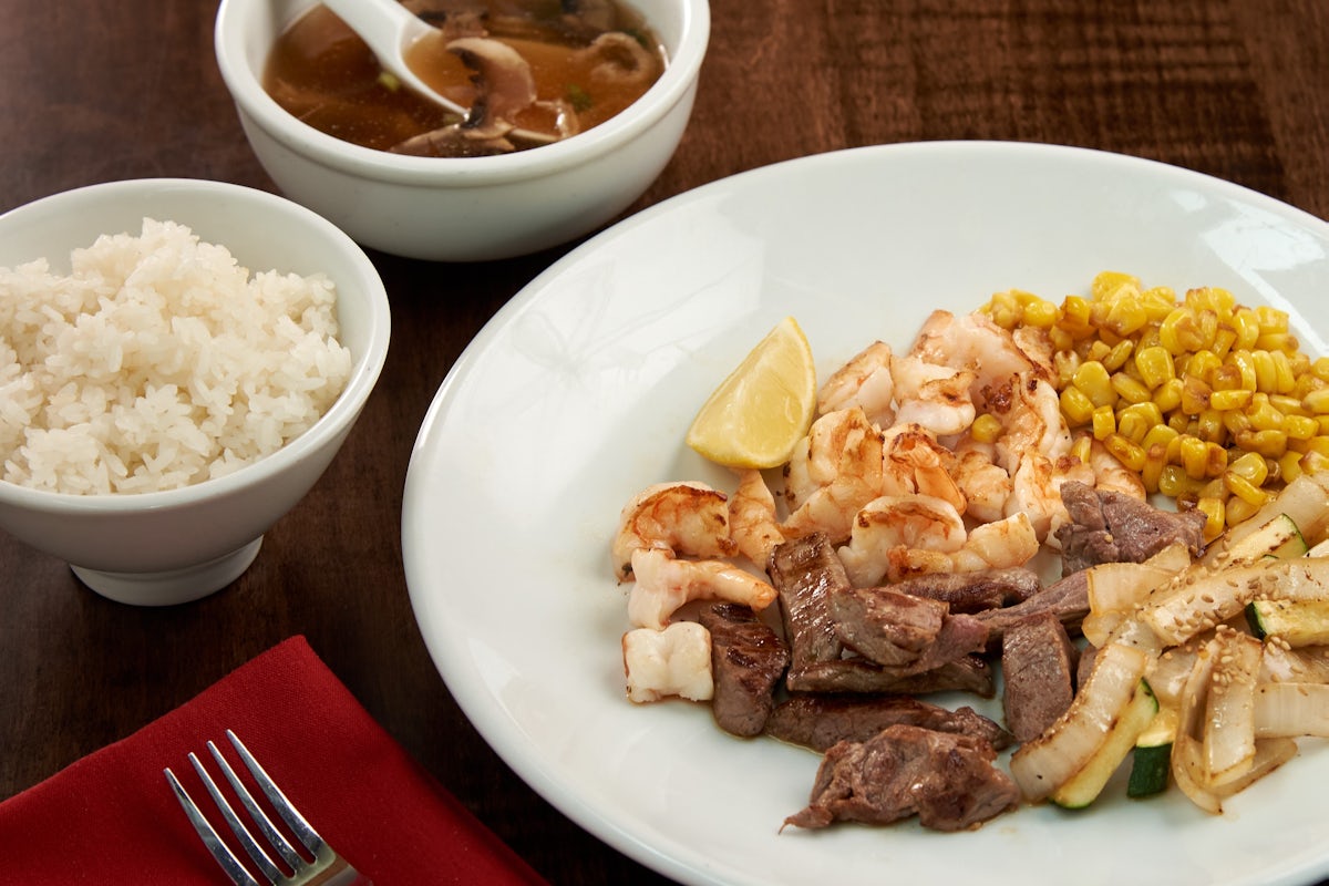 KIDS COMBINATION STEAK* & SHRIMP
