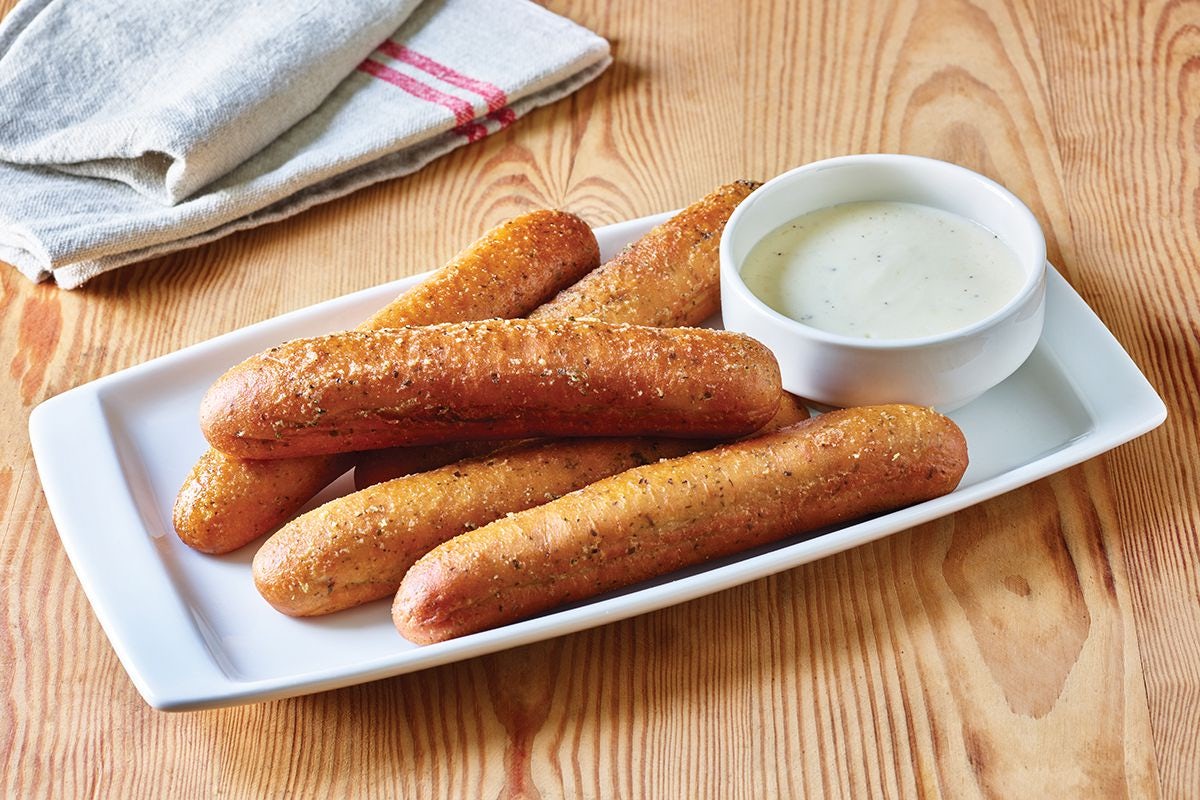 Breadsticks with Alfredo Sauce Image