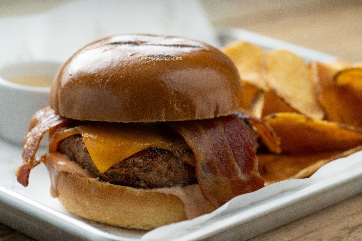 Bacon Cheddar Burger*