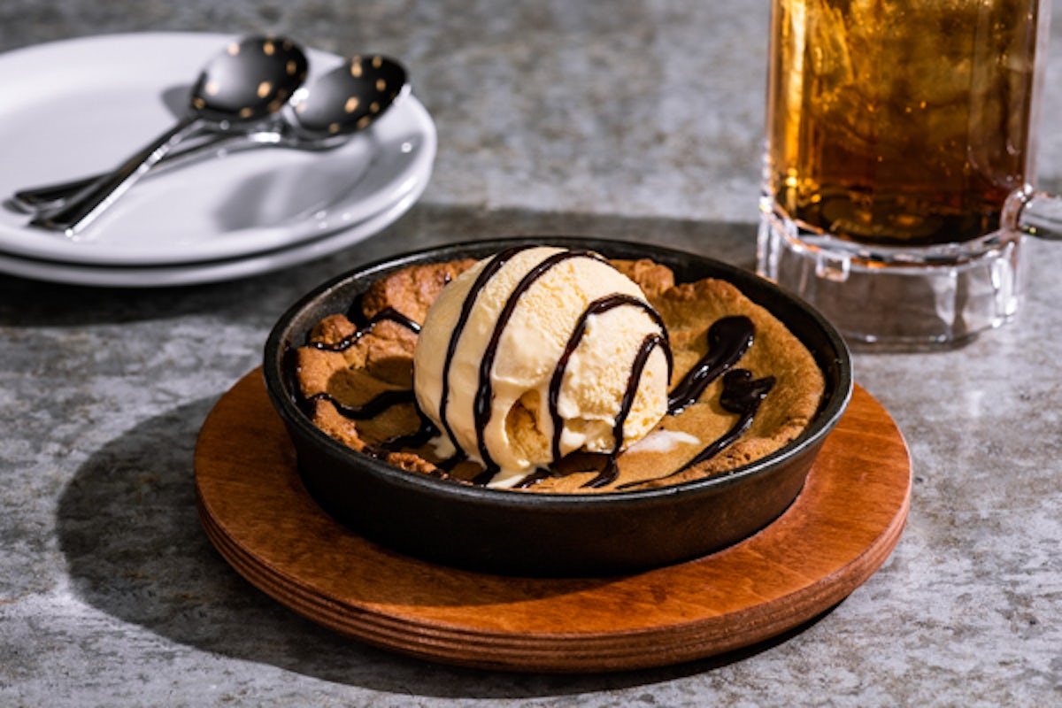 Skillet Chocolate Chip Cookie Skillet Chocolate Chip Cookie